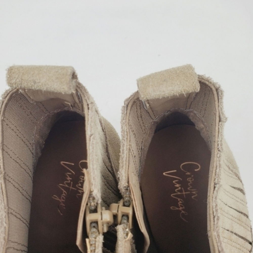 Crown Vintage Cindy taupe grey suede leather chunky heel bootie size 7M - Picture 8 of 9